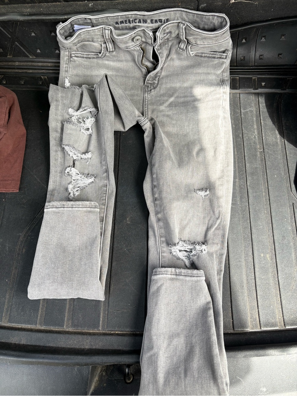 American Eagle Outfitters Grey Distressed Skinny Jeans with Rips